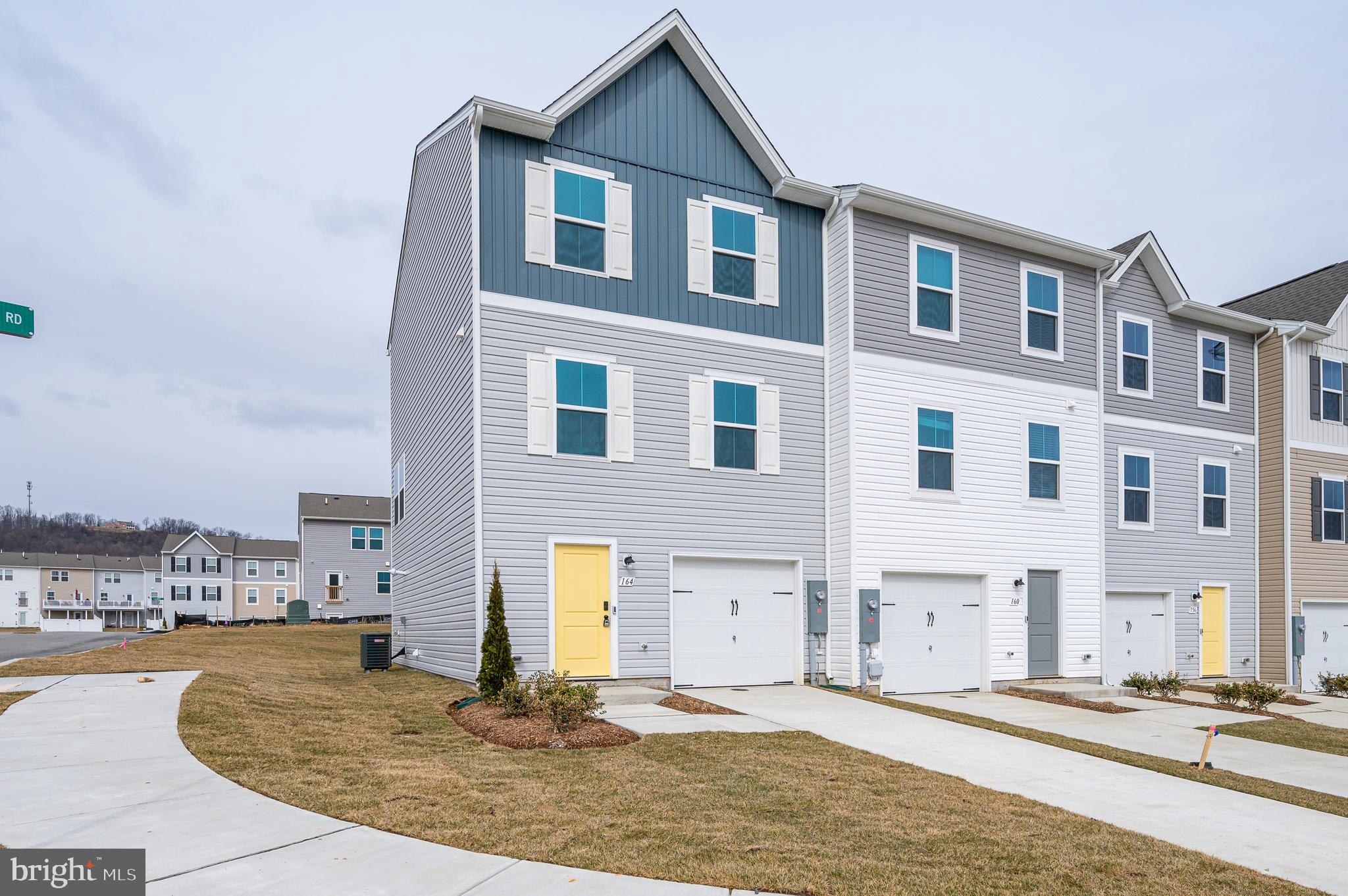 164 Rabbit Road Hedgesville, WV 25427 - Photo 3 of 41