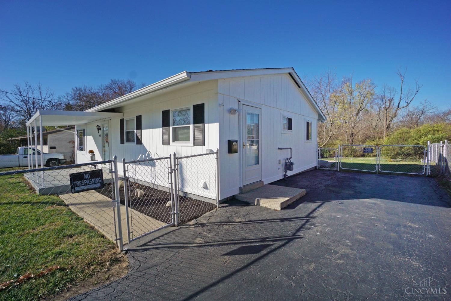 9561 Ridgemoor Avenue Cincinnati, OH 45231 - Photo 2 of 26 Gallery Image 2