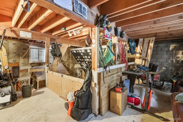 $799,000 | 1221 Goldpan Court, South Lake Tahoe, CA 96150