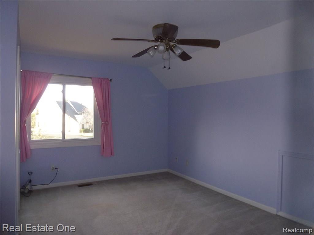 4139 Barnes Court Rochester, MI 48306 - Photo 24 of 29 Guest Bedroom with Large Closet