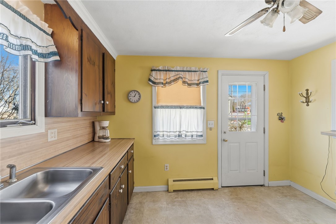 8 Harris Avenue Warren, RI 02885 - Photo 21 of 47