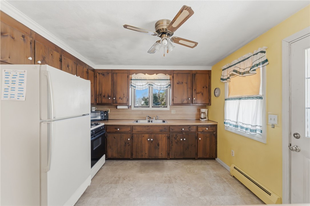 8 Harris Avenue Warren, RI 02885 - Photo 22 of 47