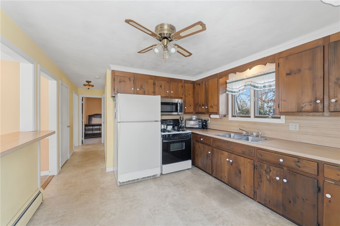 8 Harris Avenue Warren, RI 02885 - Photo 24 of 47