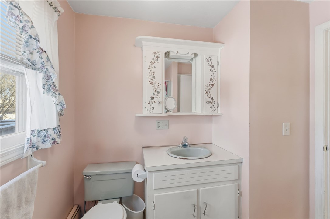 8 Harris Avenue Warren, RI 02885 - Photo 28 of 47