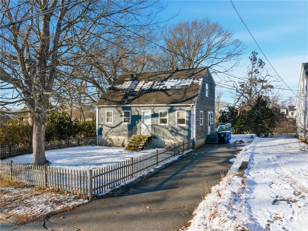 8 Harris Avenue Warren, RI 02885 - Photo 6 of 47