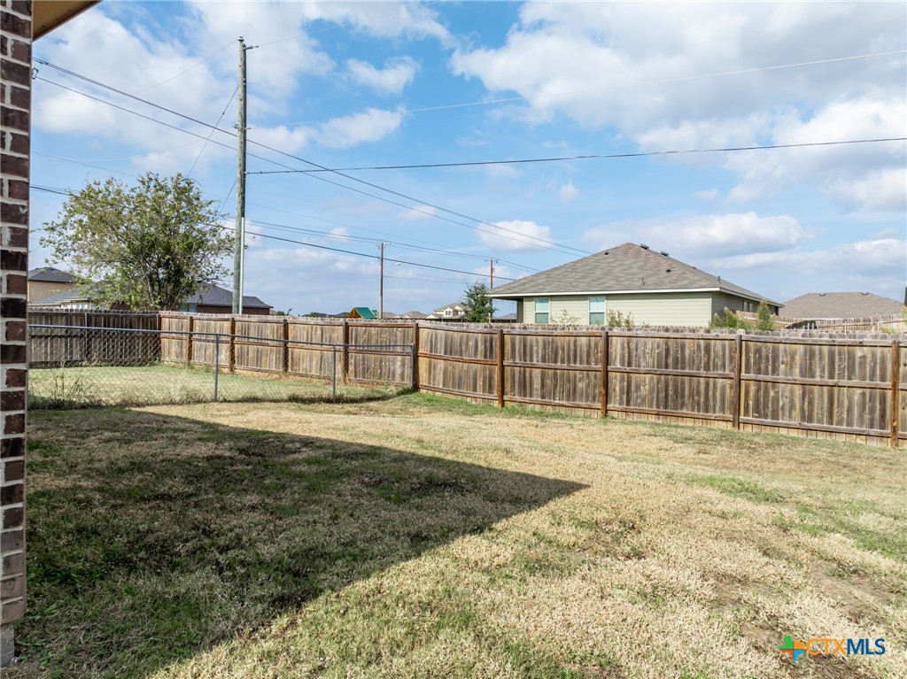 5701 Rustler Drive, Unit B Killeen, TX 76543 - Photo 24 of 29 a view of a garden