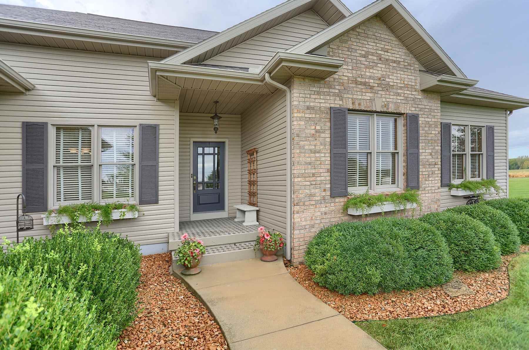 3561 East Pierceton Road Warsaw, IN 46580 - Photo 2 of 36 Gallery Image 2