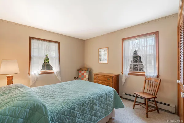 $1,575,000 | 6 Woodvale Street, Sag Harbor, NY 11963