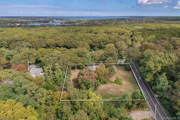 $1,575,000 | 6 Woodvale Street, Sag Harbor, NY 11963