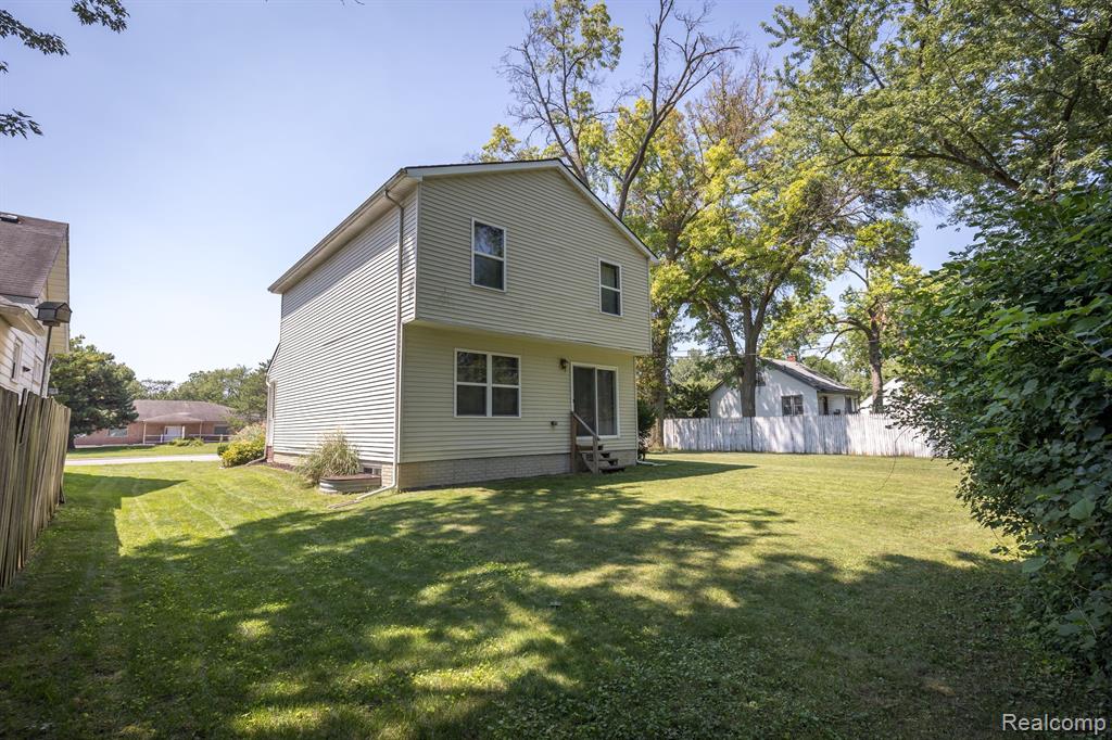 21116 Middlebelt Road Farmington Hills, MI 48336 - Photo 40 of 43