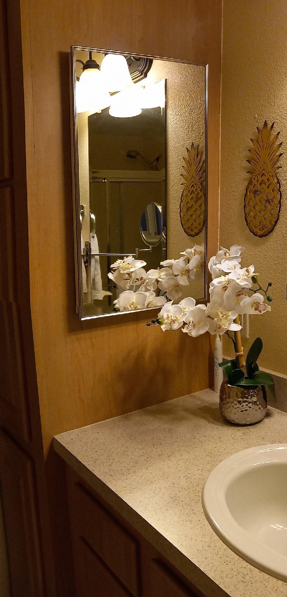 4696 Maple Trail, Unit LOS ROBLES ESTATES Redding, CA 96003 - Photo 17 of 33 a room with a table and chairs