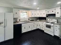 $3,000 | 6 Fletcher Street, Unit 6, Ayer, MA 01432