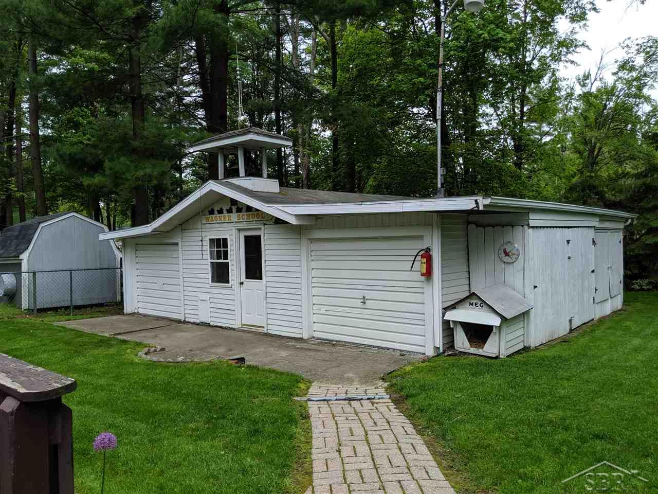 4142 Emerald Road Bridgeport, MI 48722 - Photo 22 of 27 31382922-21.JPG