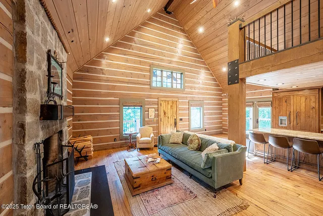 $1,250,000 | 172 Spurwood Drive, Star Valley Ranch, WY 83127