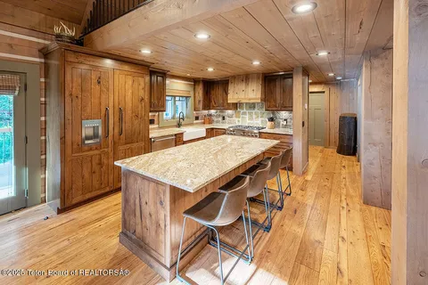 $1,250,000 | 172 Spurwood Drive, Star Valley Ranch, WY 83127