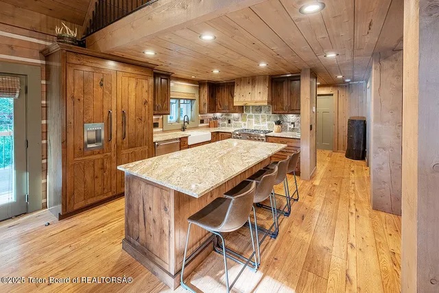 $1,250,000 | 172 Spurwood Drive, Star Valley Ranch, WY 83127