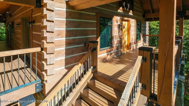 $1,250,000 | 172 Spurwood Drive, Star Valley Ranch, WY 83127