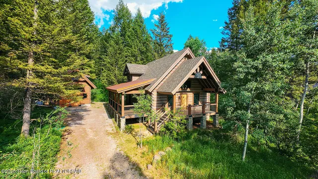 $1,250,000 | 172 Spurwood Drive, Star Valley Ranch, WY 83127