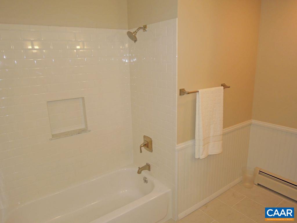 609 Shore Road Waynesboro, VA 22980 - Photo 12 of 20 Gallery Image 12