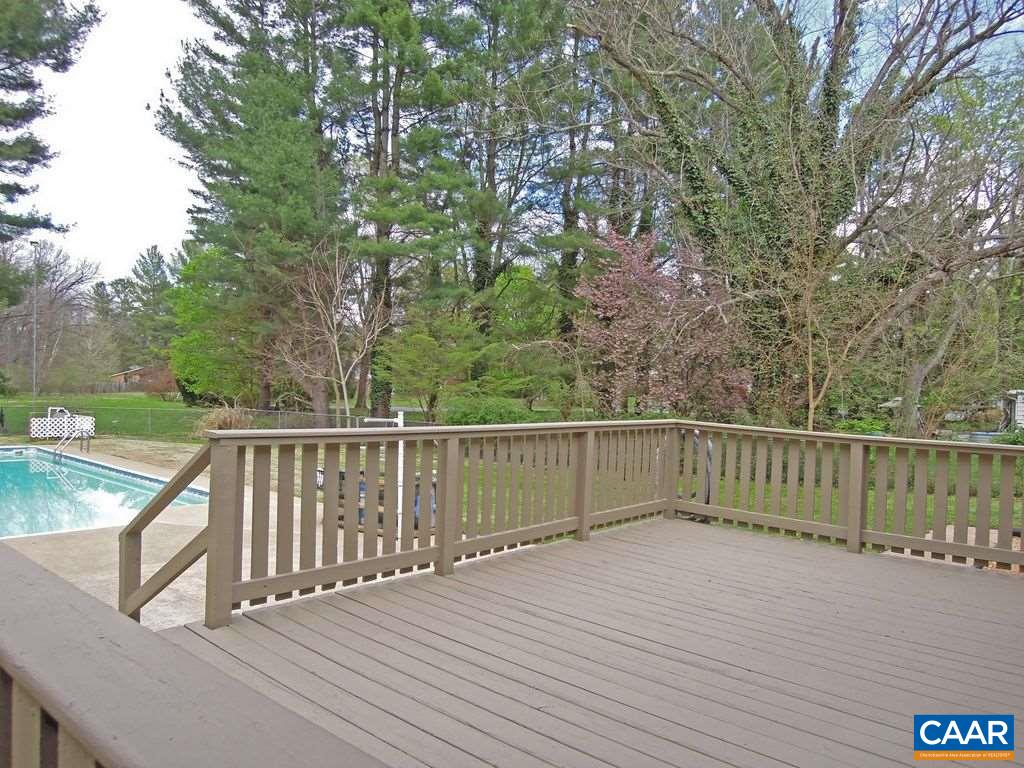 609 Shore Road Waynesboro, VA 22980 - Photo 15 of 20 Gallery Image 15