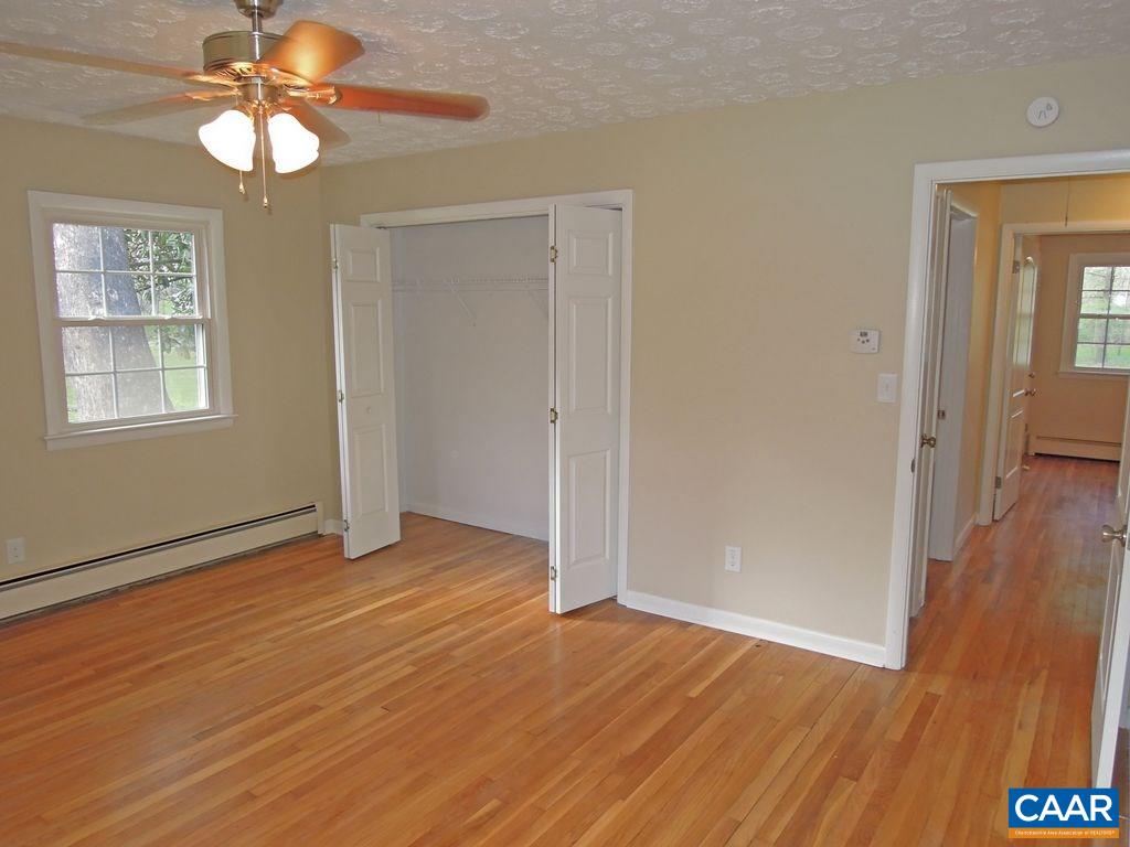 609 Shore Road Waynesboro, VA 22980 - Photo 10 of 20 Gallery Image 10
