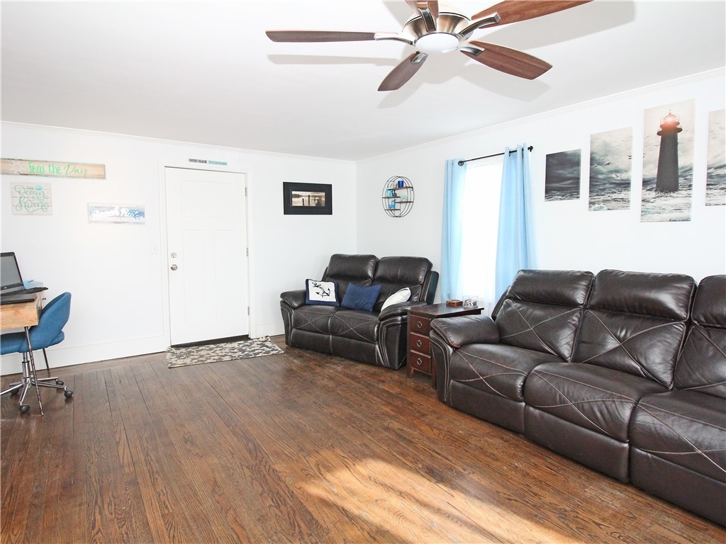 69 West Main Road Middletown, RI 02842 - Photo 13 of 32
