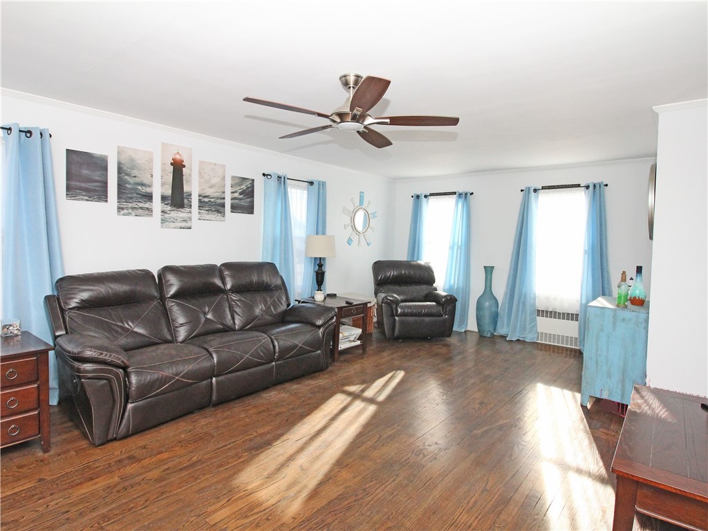 69 West Main Road Middletown, RI 02842 - Photo 14 of 32