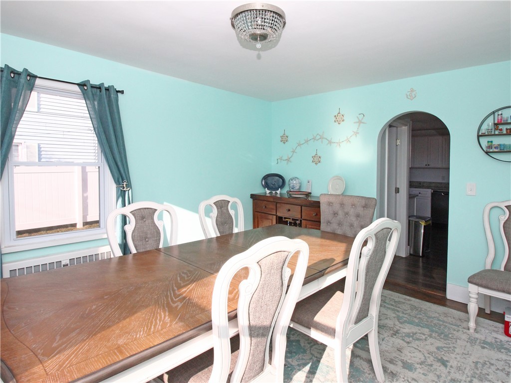69 West Main Road Middletown, RI 02842 - Photo 15 of 32