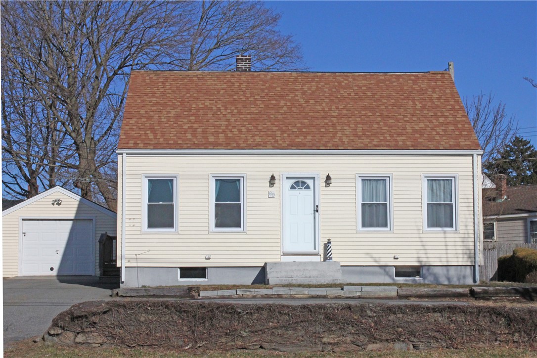 69 West Main Road Middletown, RI 02842 - Photo 2 of 32