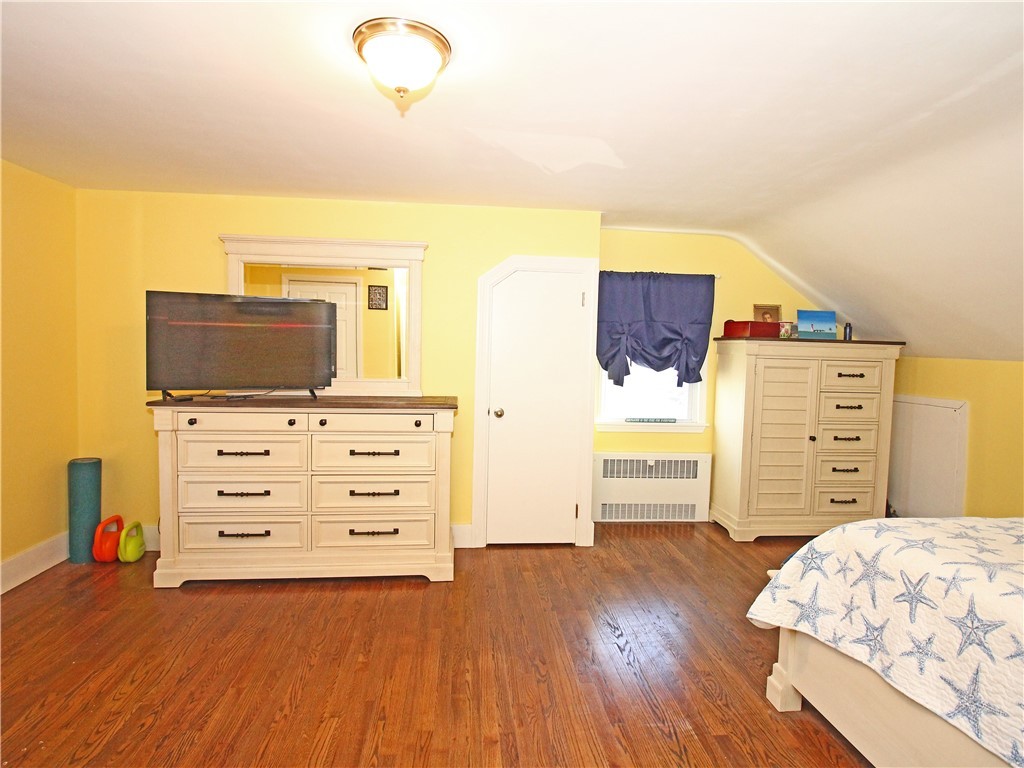 69 West Main Road Middletown, RI 02842 - Photo 22 of 32