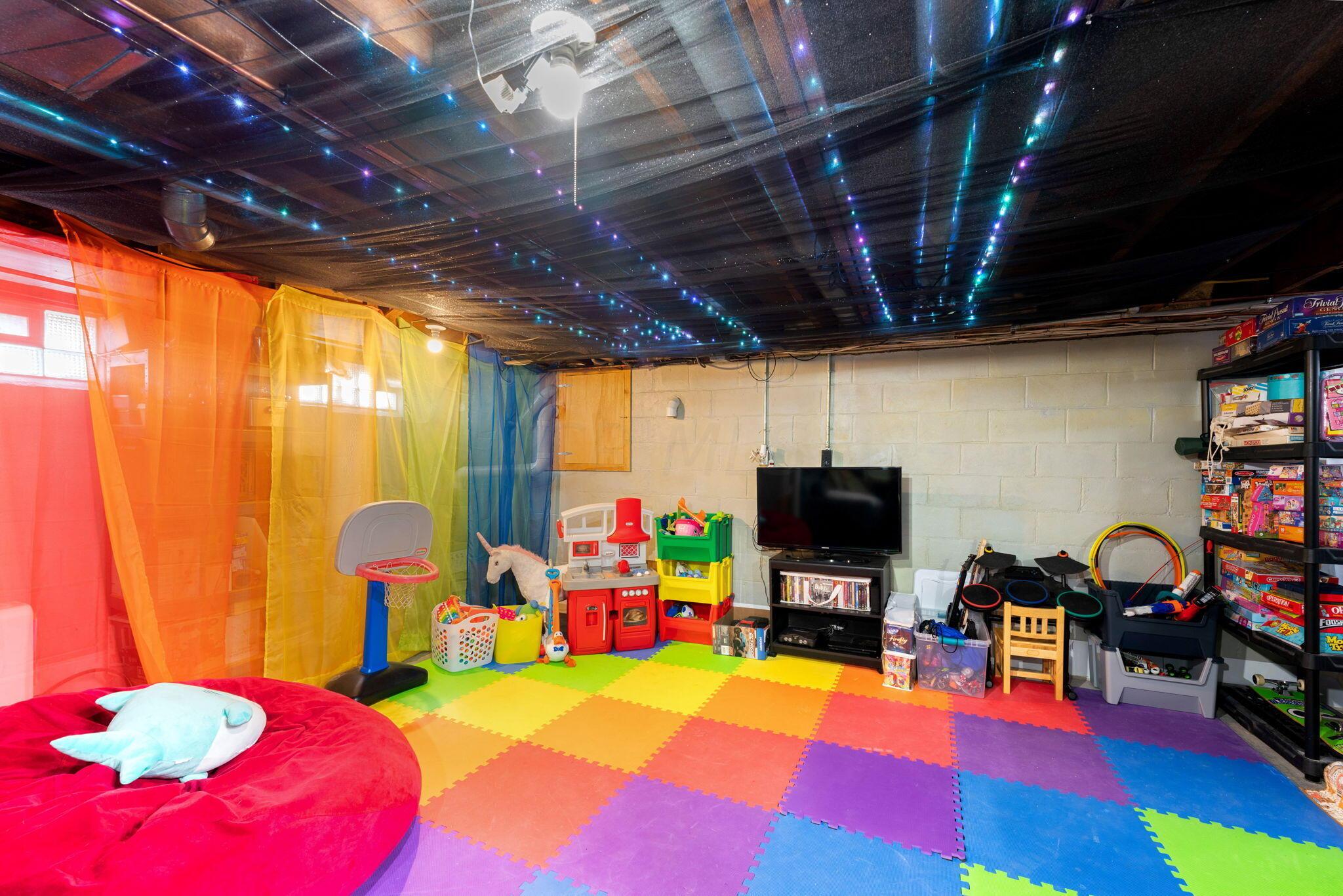 771 Vernon Road Columbus, OH 43209 - Photo 44 of 52 Basement rec room