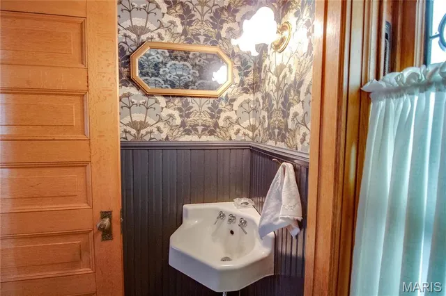 $499,900 | 619 East Main Street, Carlinville, IL 62626