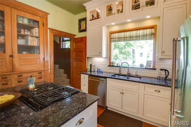 $499,900 | 619 East Main Street, Carlinville, IL 62626