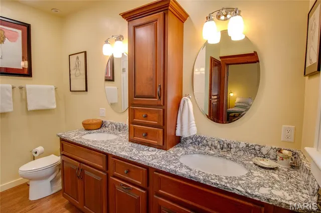 $499,900 | 619 East Main Street, Carlinville, IL 62626