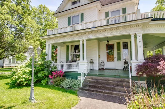 $499,900 | 619 East Main Street, Carlinville, IL 62626