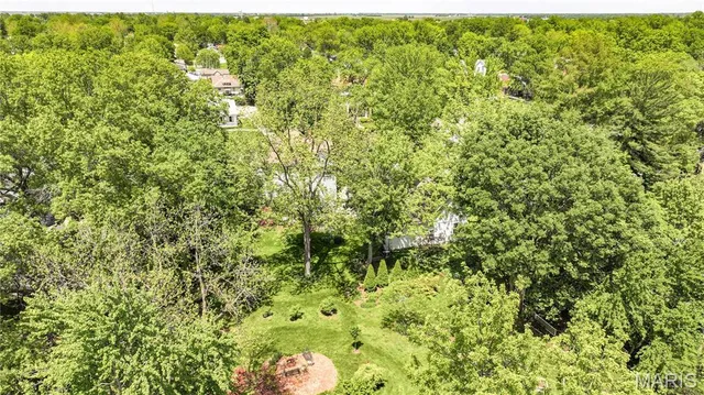 $499,900 | 619 East Main Street, Carlinville, IL 62626