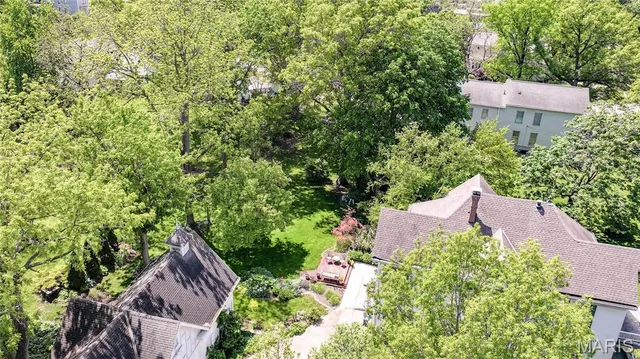 $499,900 | 619 East Main Street, Carlinville, IL 62626