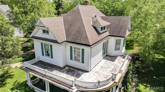 $499,900 | 619 East Main Street, Carlinville, IL 62626