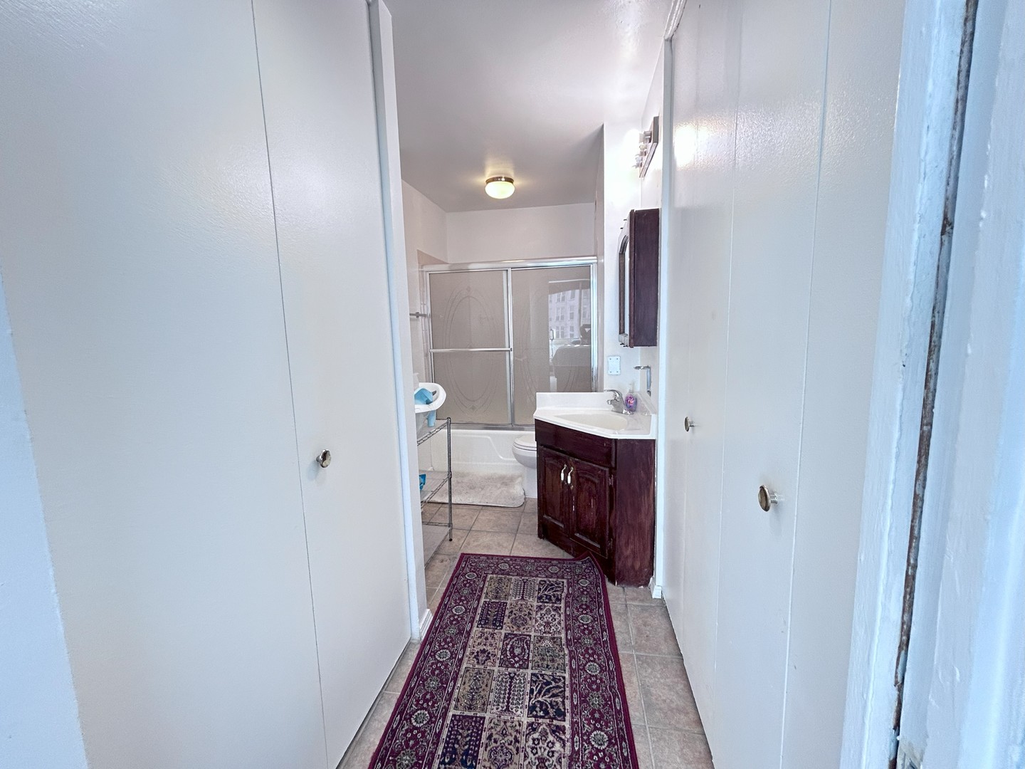 5601 North Sheridan Road, Unit 7D Chicago, IL 60660 - Photo 13 of 20 Gallery Image 13