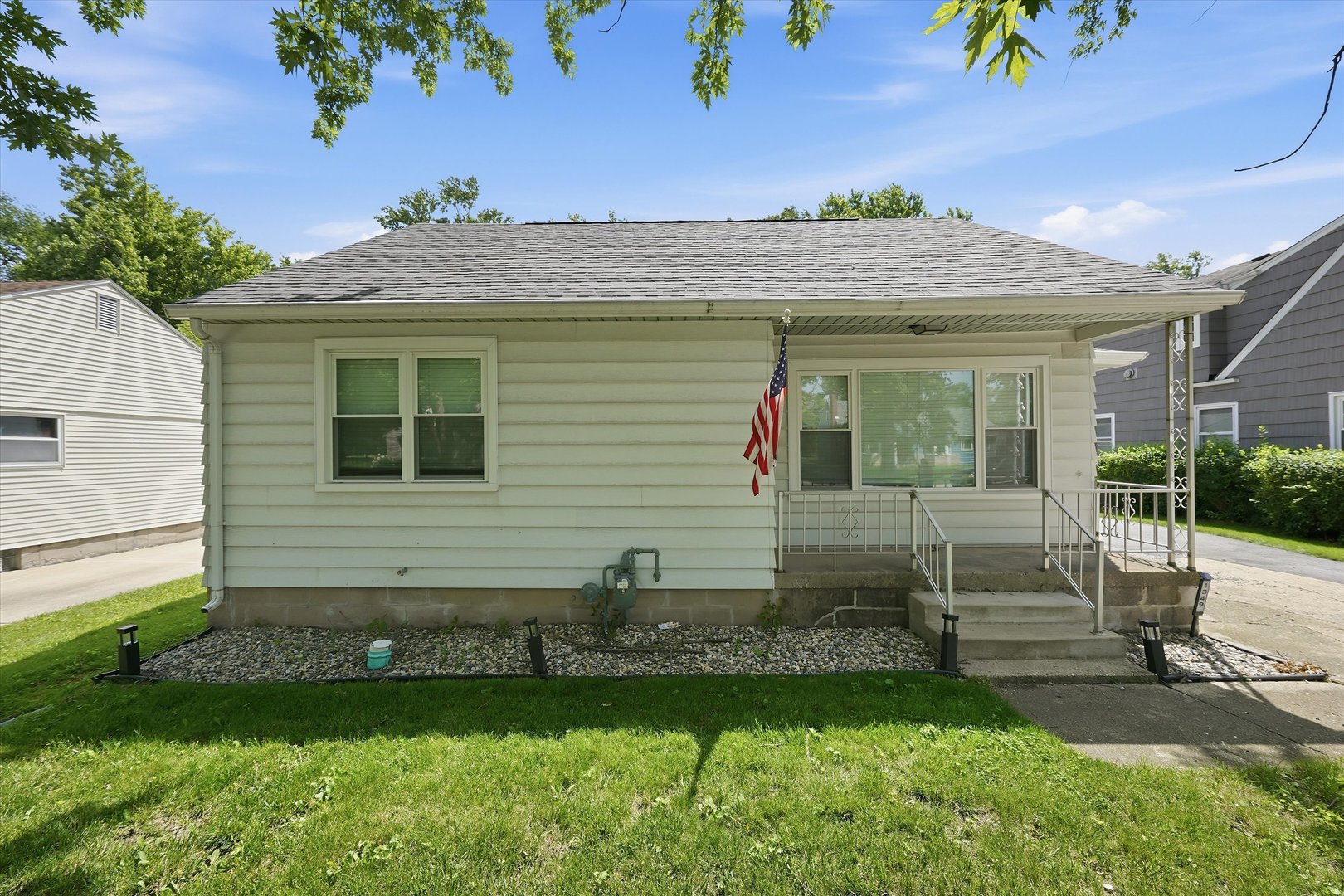 1349 Perry Street Crete, IL 60417 - Photo 1 of 27