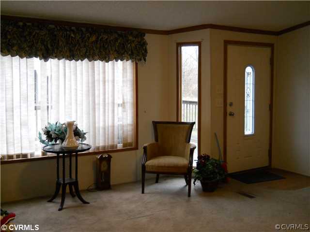 10295 Gould Hill Road Hanover, VA 23069 - Photo 4 of 5 Living Room