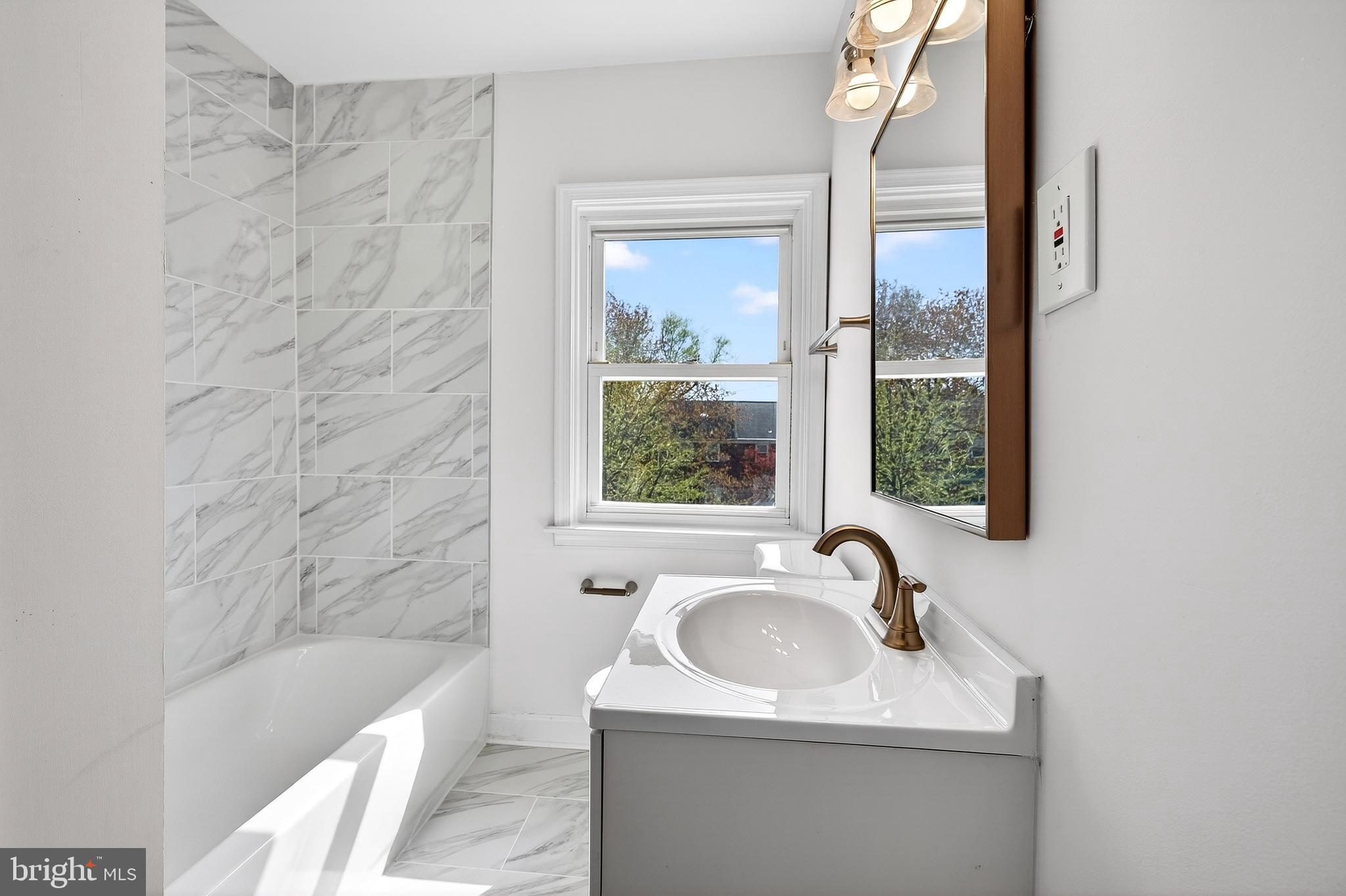 1870 Yakona Road Baltimore, MD 21234 - Photo 15 of 42