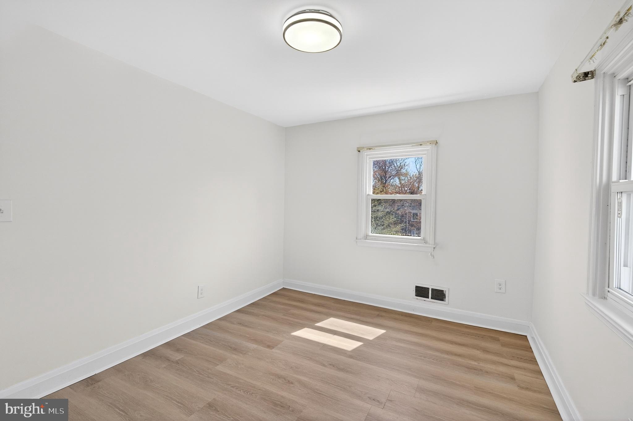 1870 Yakona Road Baltimore, MD 21234 - Photo 23 of 42