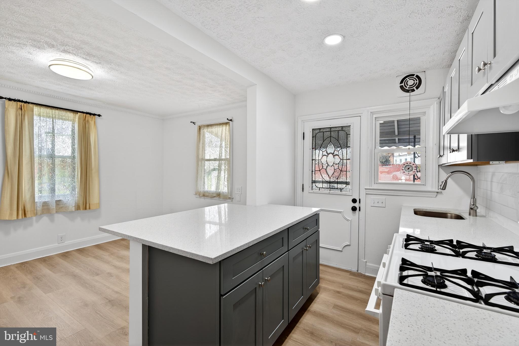 1870 Yakona Road Baltimore, MD 21234 - Photo 7 of 42