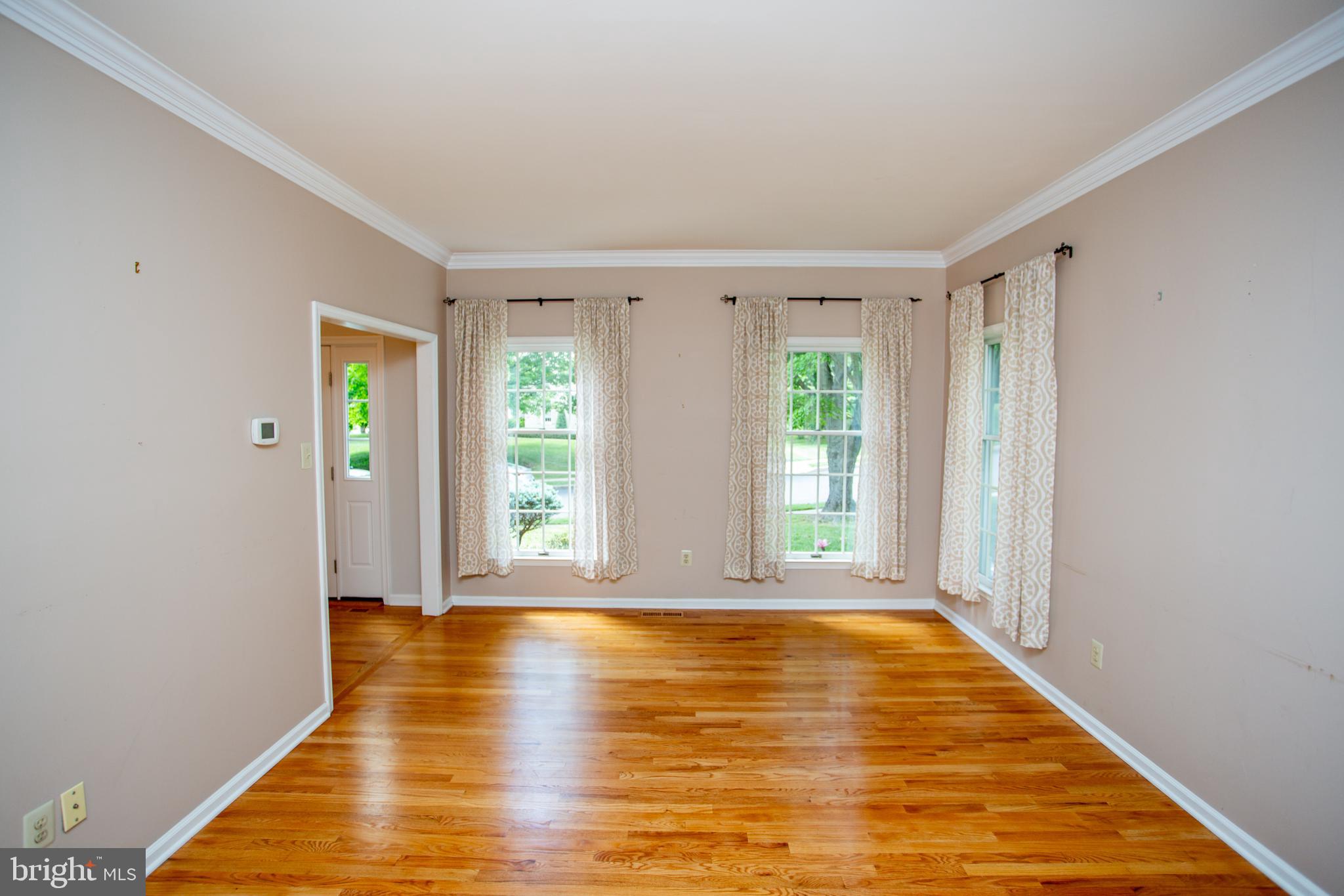 363 Birdsong Way Doylestown, PA 18901 - Photo 6 of 58 Living room
