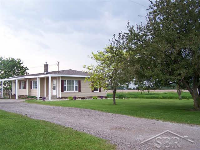 22215 Lakefield Road Merrill, MI 48637 - Photo 2 of 14 20065626-1.JPG
