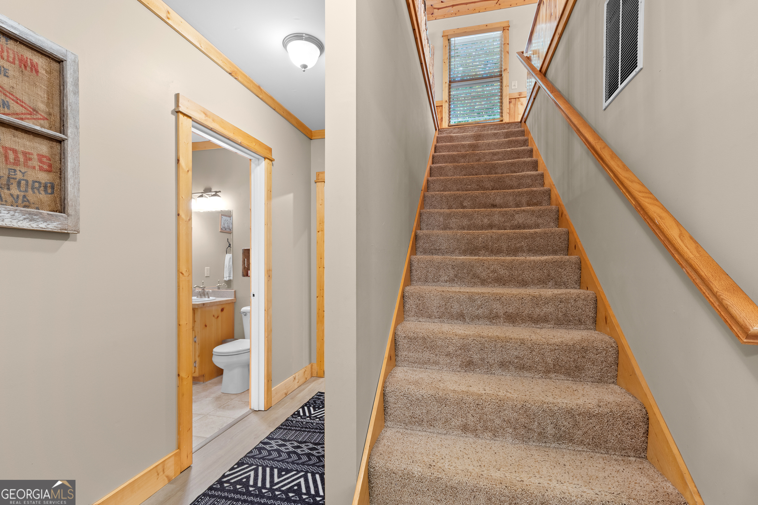 224 Dragon Tree Lane Lakemont, GA 30552 - Photo 18 of 38 a view of an entryway