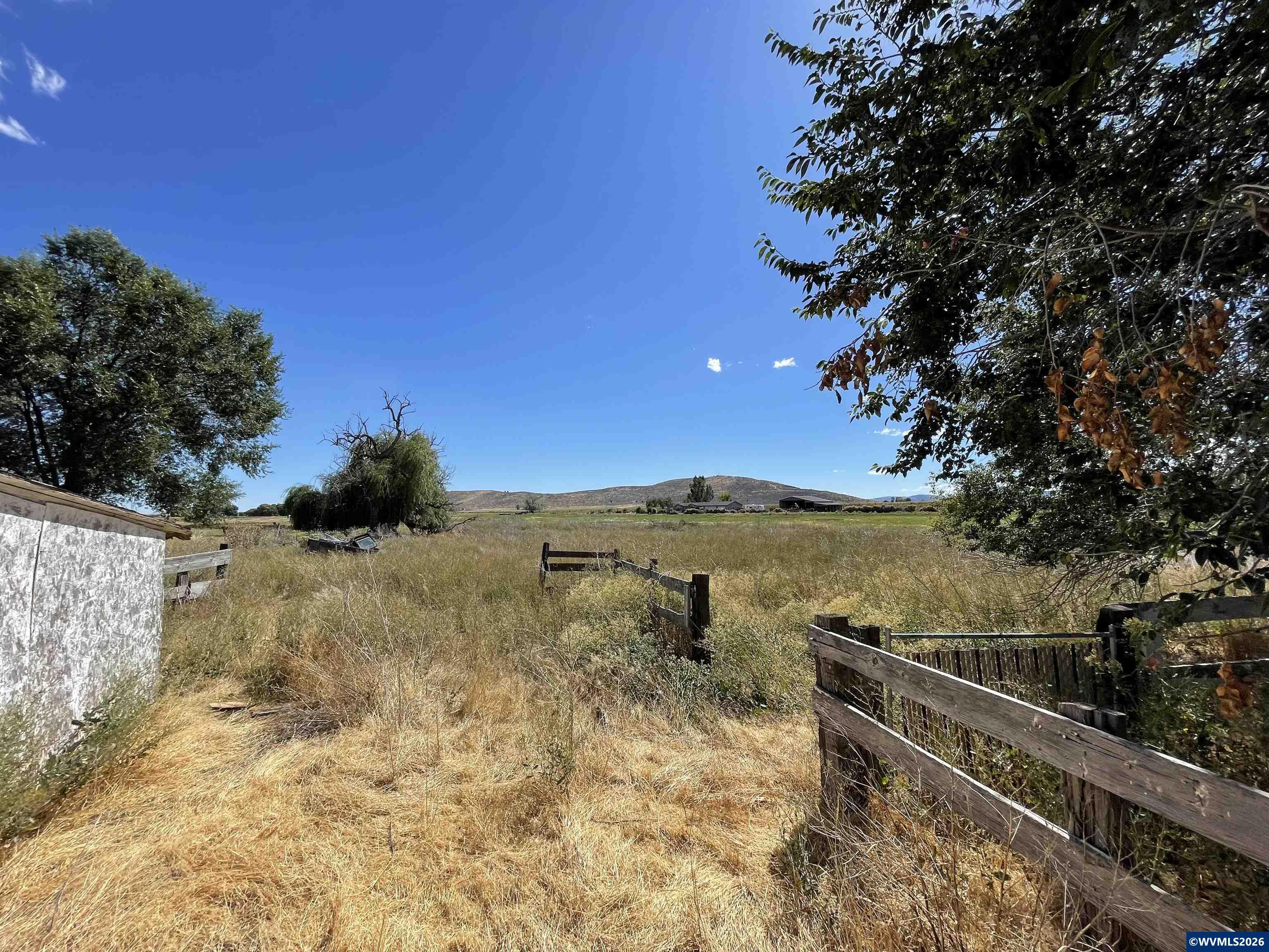 2202 Joe Wright Road Klamath Falls, OR 97603 - Photo 15 of 25