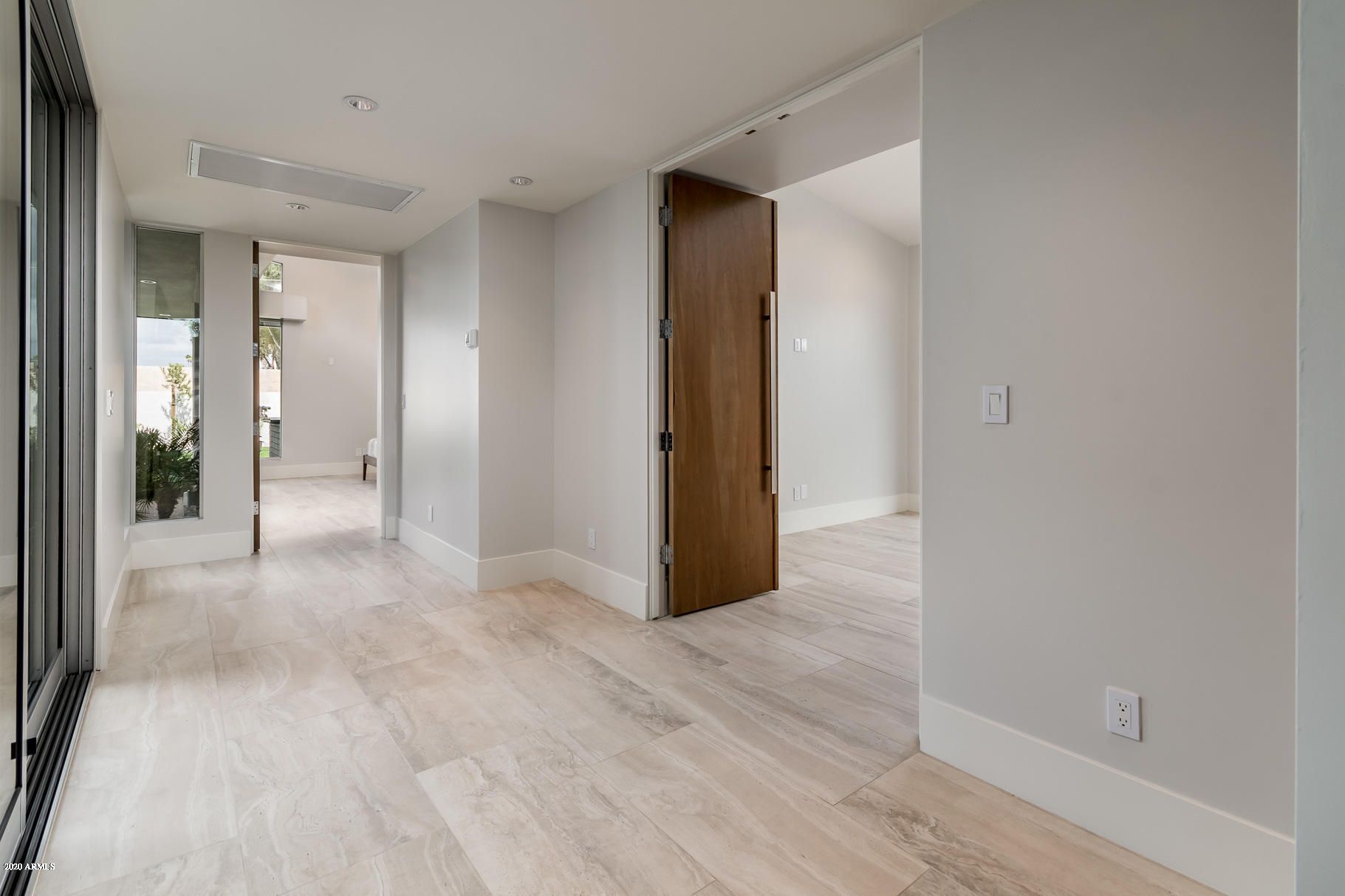 4526 East Cheery Lynn Road Phoenix, AZ 85018 - Photo 35 of 69 Vestibule