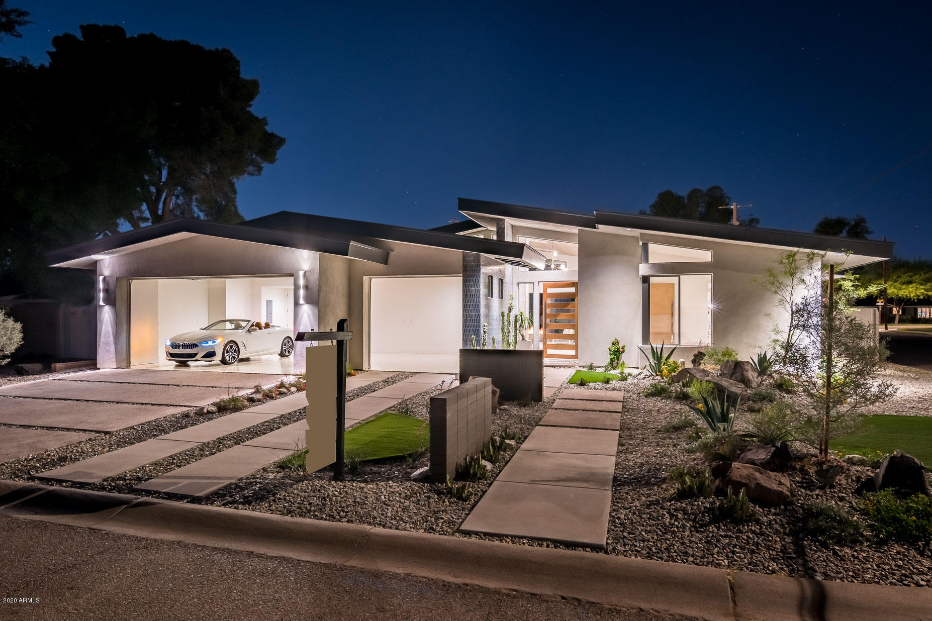 4526 East Cheery Lynn Road Phoenix, AZ 85018 - Photo 8 of 69 Garage at Night
